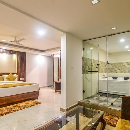 De Falcon Goa Beach Resort Candolim Extérieur photo